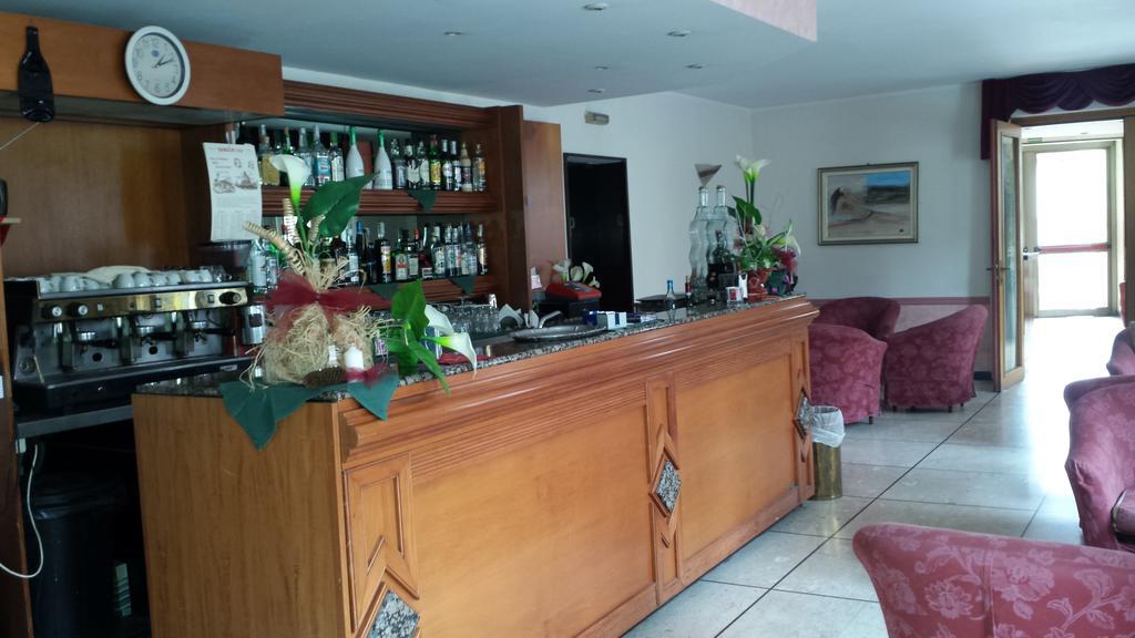 Hotel Piemonte Lanzo Torinese Bagian luar foto